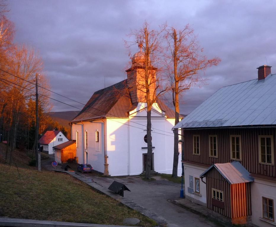 Hostal Na Zvonici Paseky nad Jizerou Exterior foto
